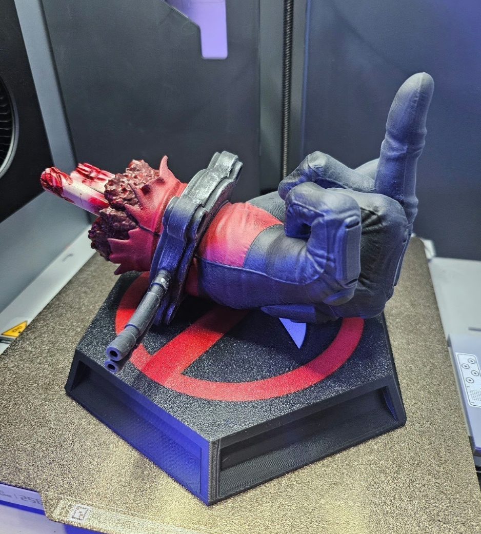 Dead Pool FU hand